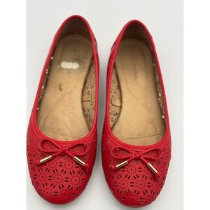 Women's Red Laser Cut Ballet Flats with Bow Accent Comfort Shoes Size 7 preownd